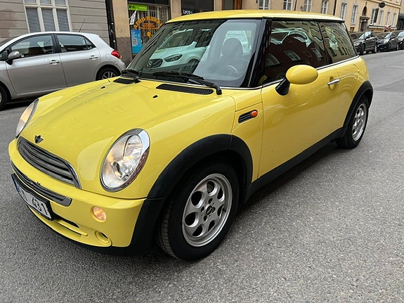 MINI Cooper 2 of 5