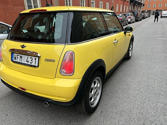 MINI Cooper 5 of 5
