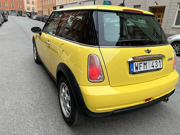 MINI Cooper 3 of 5
