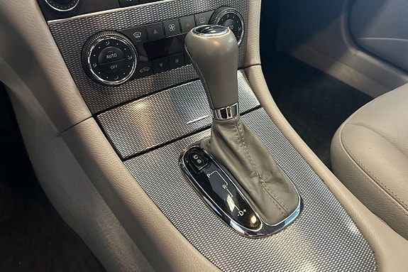 Mercedes-Benz CLK500 22 of 24