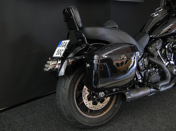 Harley-Davidson Low Rider 6 of 16