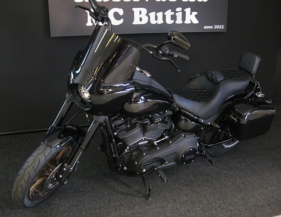 Harley-Davidson Low Rider 2 of 16