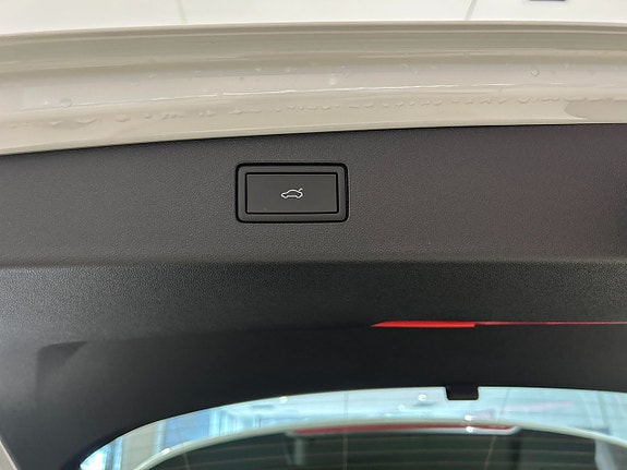 Volkswagen Tiguan 16 of 16