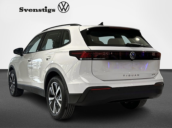 Volkswagen Tiguan 3 of 16