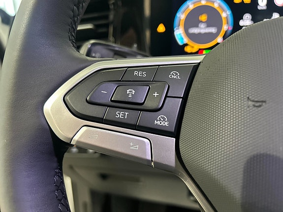 Volkswagen Tiguan 11 of 16