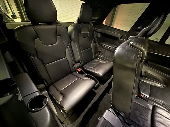 Volvo XC90 9 of 17