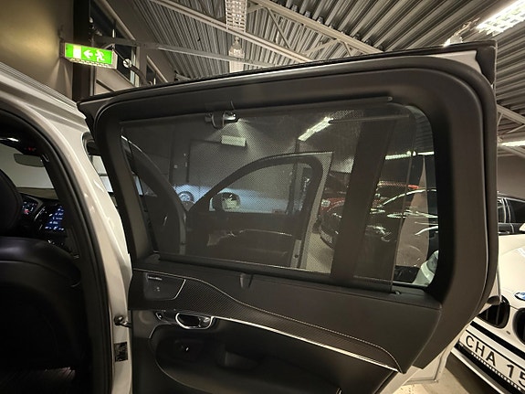 Volvo XC90 11 of 17