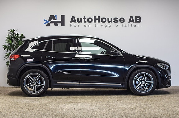 Mercedes-Benz GLA200 d 3 of 5