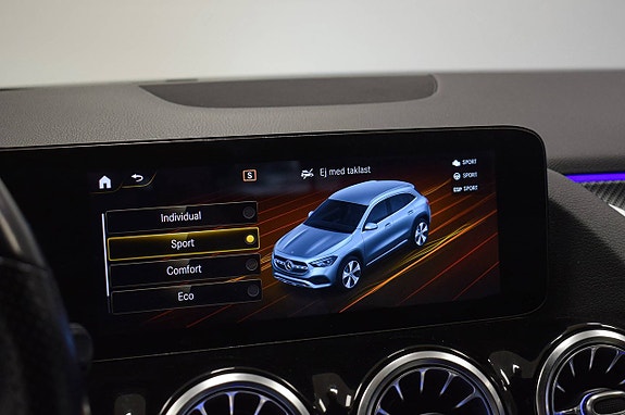 Mercedes-Benz GLA200 d 30 of 30