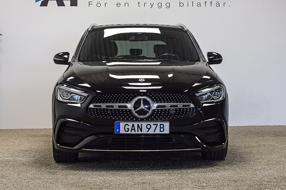 Mercedes-Benz GLA200 d 4 of 5