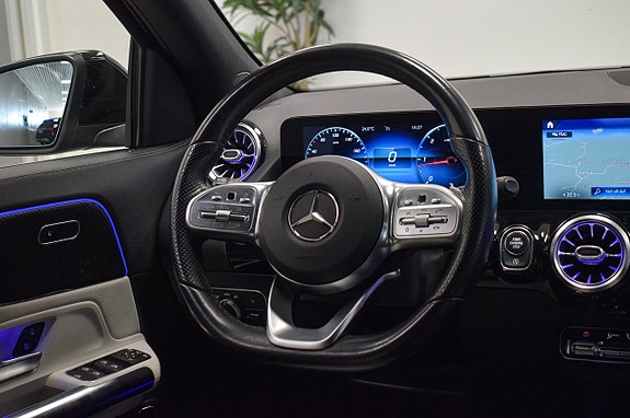 Mercedes-Benz GLA200 d 13 of 30
