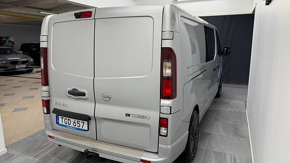 Opel Vivaro 5 of 5