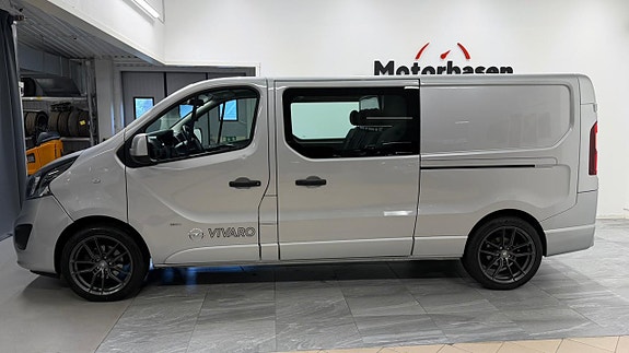 Opel Vivaro 2 of 5