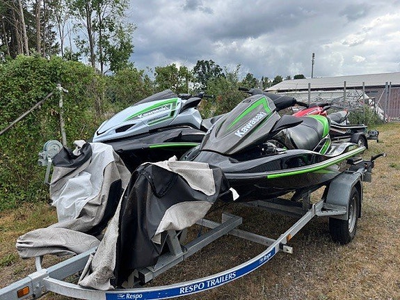 Kawasaki Ultra 310X & STX-15F med Respo trailer