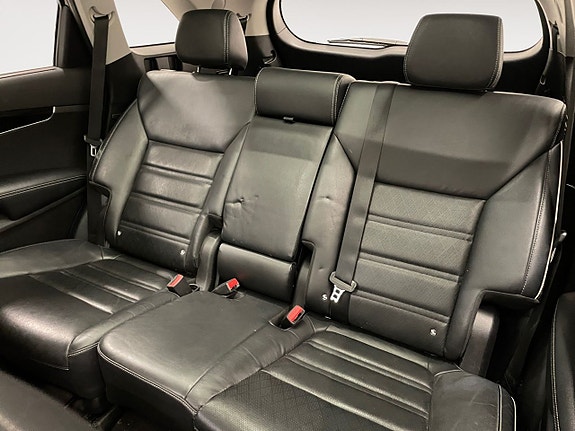 Kia Sorento 14 of 25