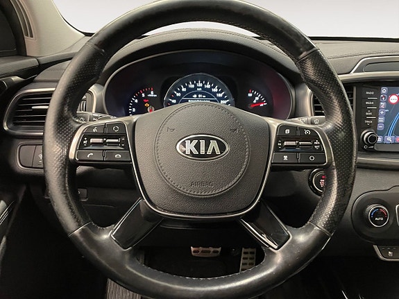 Kia Sorento 13 of 25