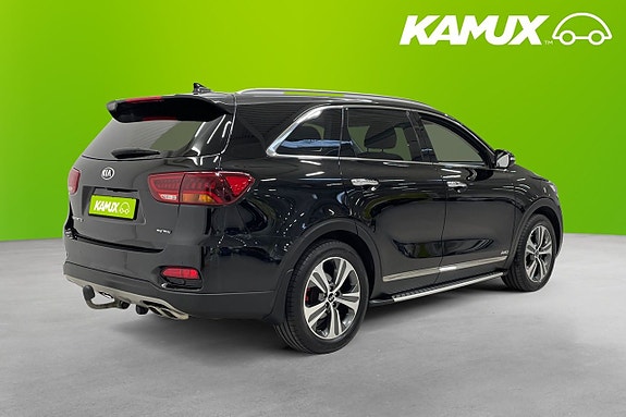 Kia Sorento 4 of 25