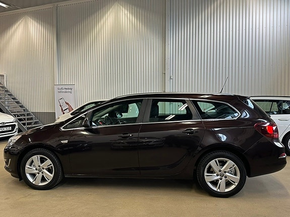 Opel Astra 4 of 5