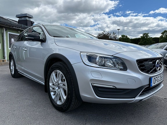 Volvo V60 Cross Country 5 of 5