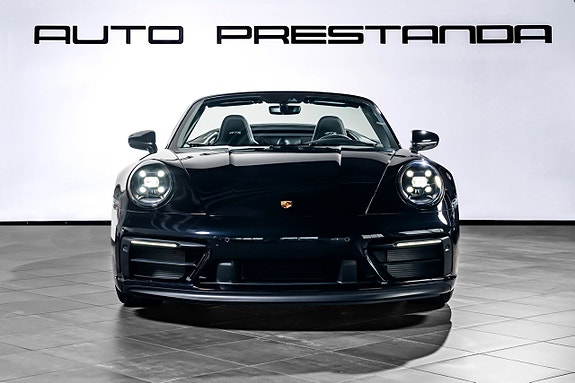 Porsche 911 Carrera GTS 5 of 5
