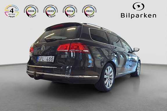 Volkswagen Passat 2 of 5