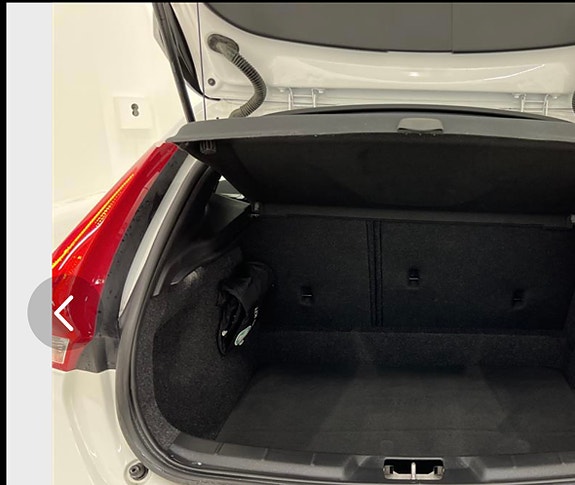 Volvo V40 6 of 7
