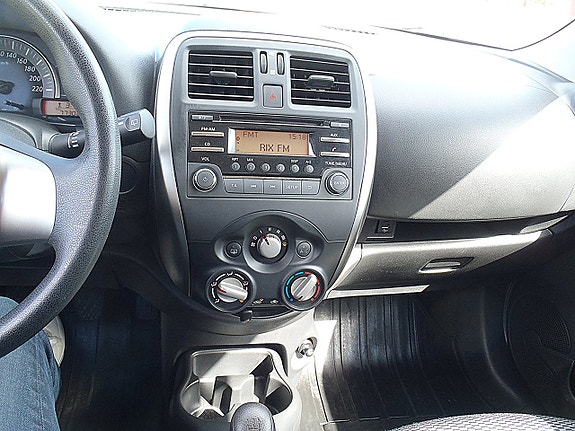 Nissan Micra 7 of 9