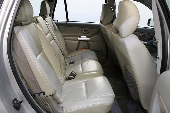 Volvo XC90 11 of 14