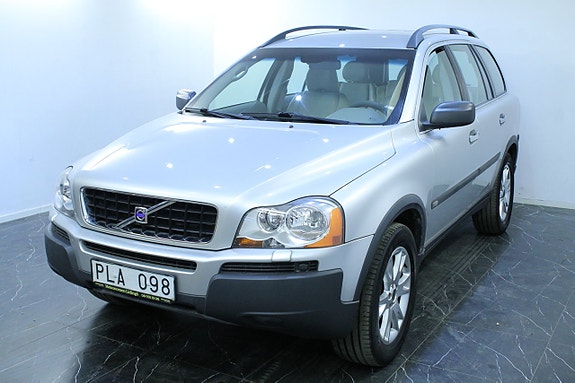 Volvo XC90 3 of 14