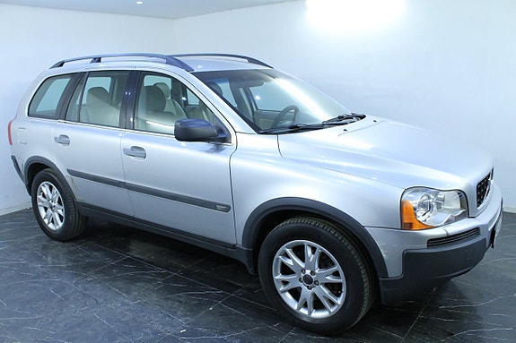 Volvo XC90 4 of 14