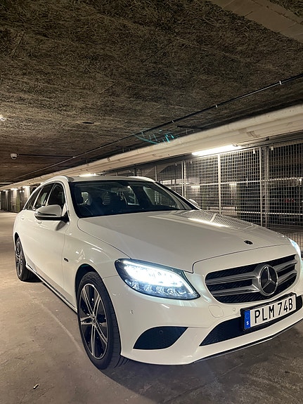 Mercedes-Benz C300 e 3 of 5