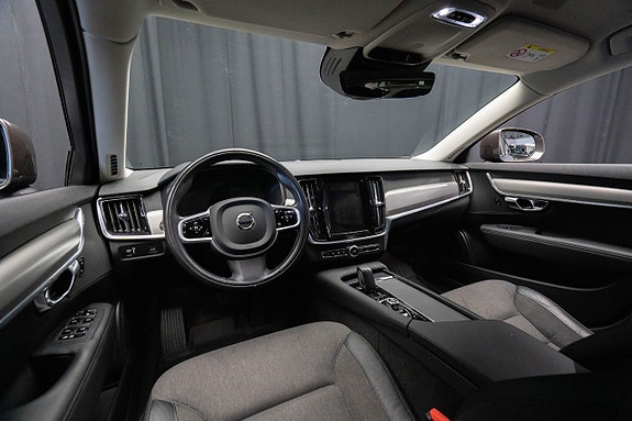 Volvo V90 Cross Country 10 of 24