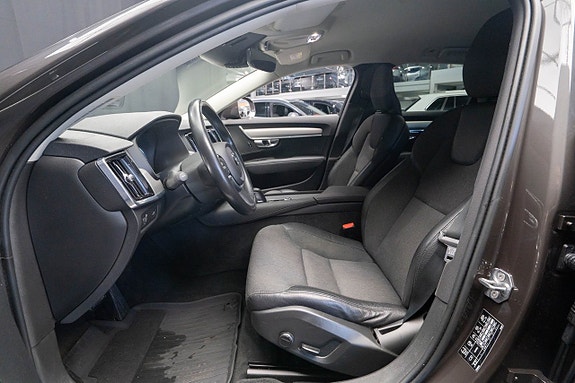 Volvo V90 Cross Country 15 of 24