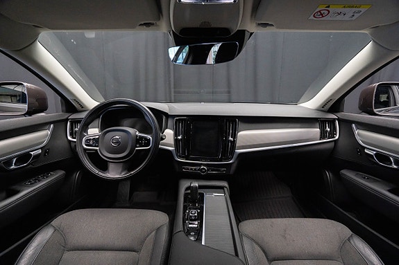 Volvo V90 Cross Country 13 of 24
