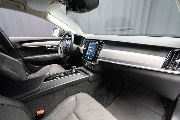 Volvo V90 Cross Country 11 of 24