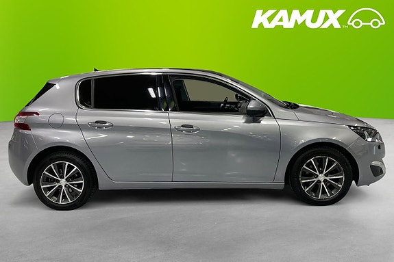 Peugeot 308 2 of 5