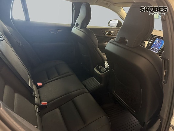 Volvo V60 23 of 25