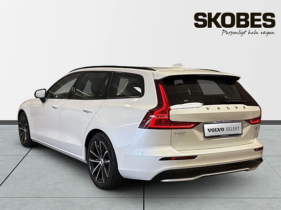 Volvo V60 22 of 25