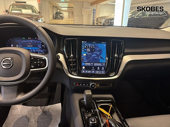 Volvo V60 11 of 25
