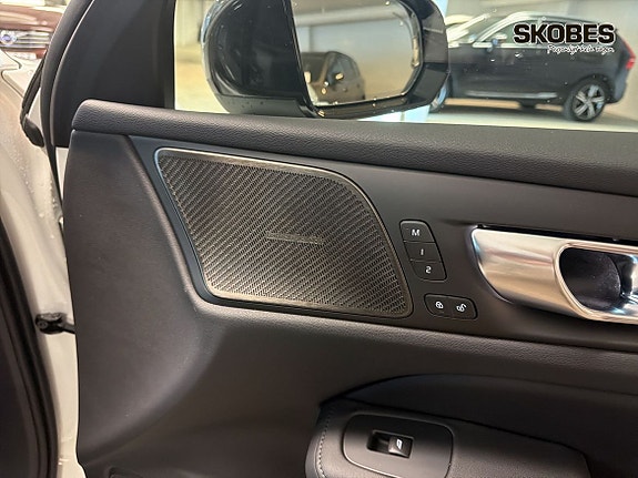 Volvo V60 9 of 25