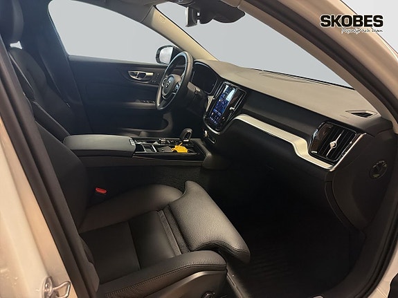 Volvo V60 15 of 25