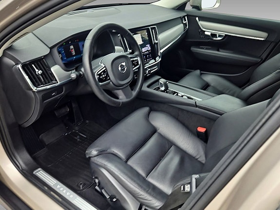 Volvo V90 Cross Country 10 of 13