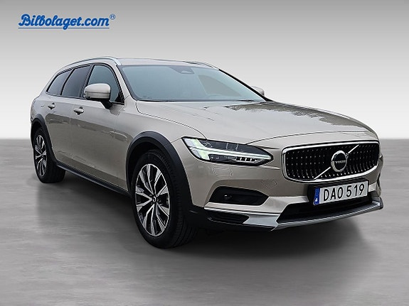 Volvo V90 Cross Country 4 of 5