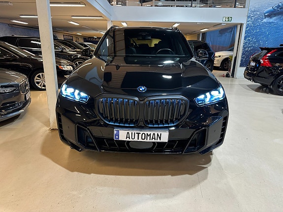 BMW X5 2 of 5
