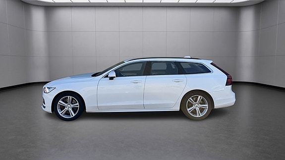 Volvo V90 2 of 22