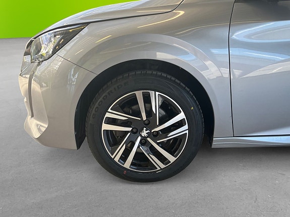 Peugeot 208 8 of 26