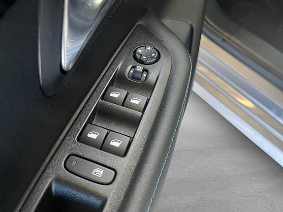 Peugeot 208 9 of 26