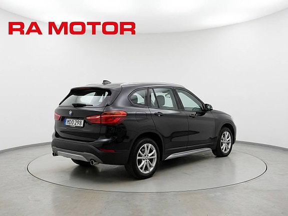 BMW X1 4 of 5