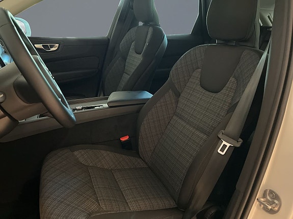 Volvo XC60 6 of 15