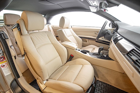 BMW 325i 19 of 28